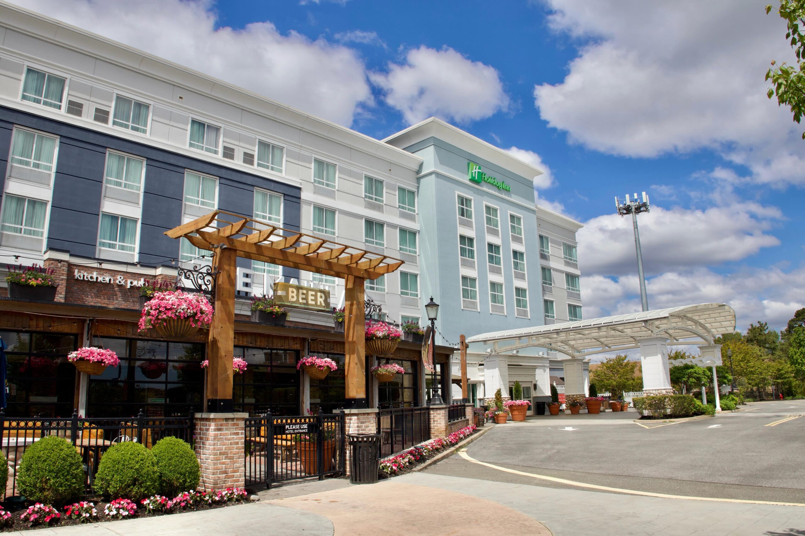 The Mainland Hotel